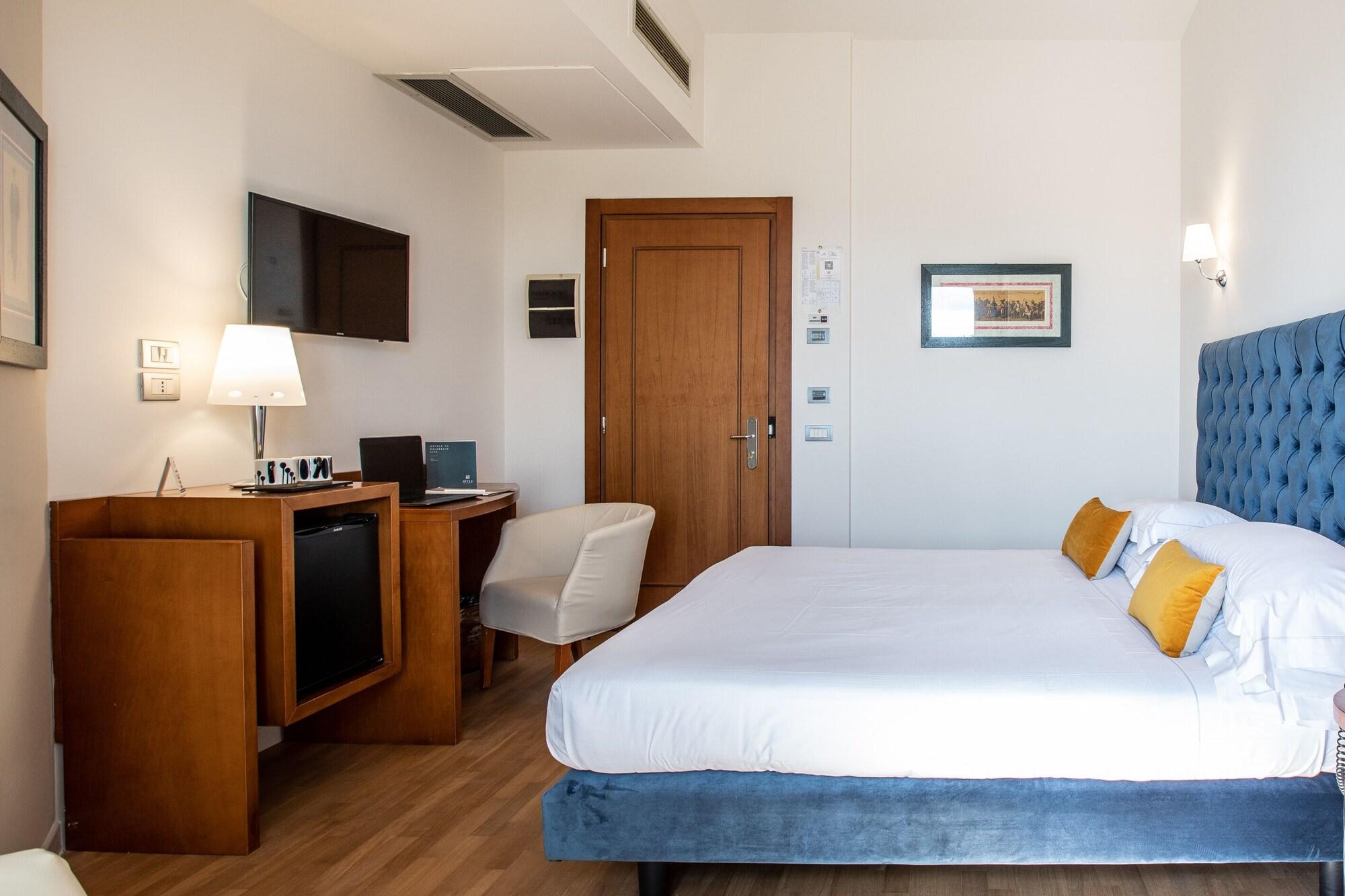 Dal Moro Gallery Hotel Assisi Exterior photo